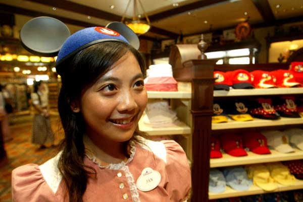 迪斯尼樂(lè)園圖片，迪斯尼員工工作制服